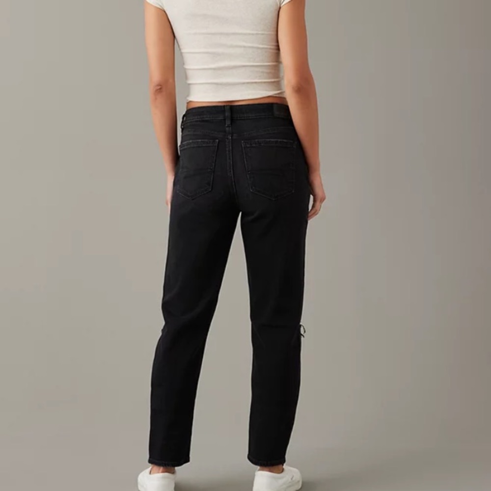 American Eagle Comfy Black Distressed Denim Mom Jeans size 0 regular - Picture 4 of 16
